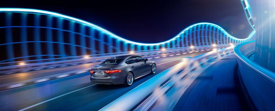  Jaguar XF R-Sport 2015 года  (фото 18 из 22)
